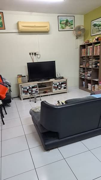 Rumah Teres 2 Tingkat untuk Dijual di Taman Sempadan (Nibong Tebal) - David Lee - Living Room - PropertyGuru.com.my