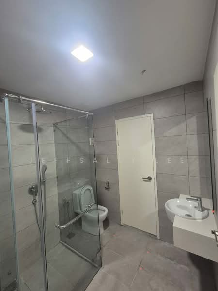 Servis Apartment untuk Dijual di Dorsett Waterfront Subang - JeffSally Lee - Bathroom - PropertyGuru.com.my