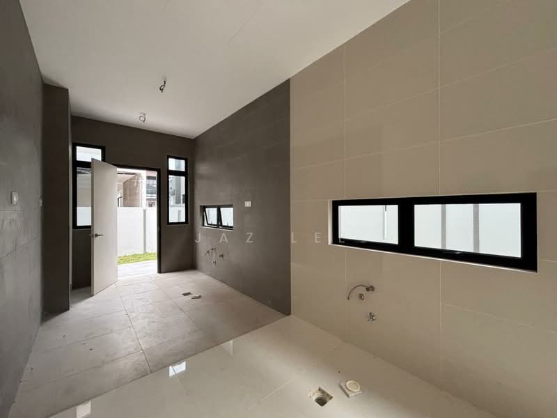 Semi-Detached House for Sale in Taman Sutera Utama (Skudai) - Jaz Lee - PropertyGuru.com.my