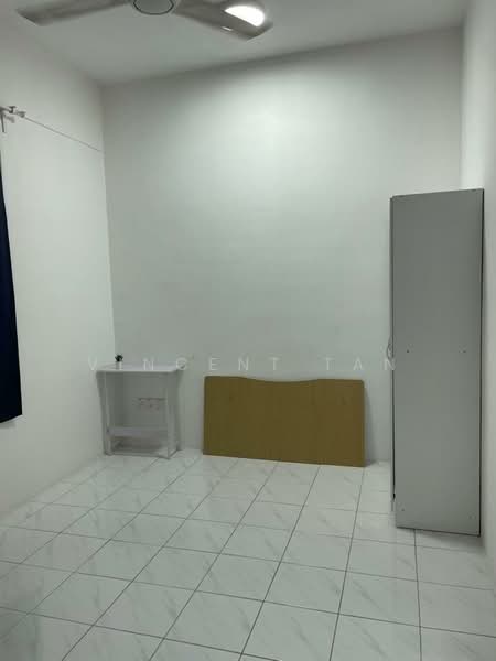 Pangsapuri untuk Dijual di The Rise Collection 2 - Vincent Tan - Bedroom - PropertyGuru.com.my