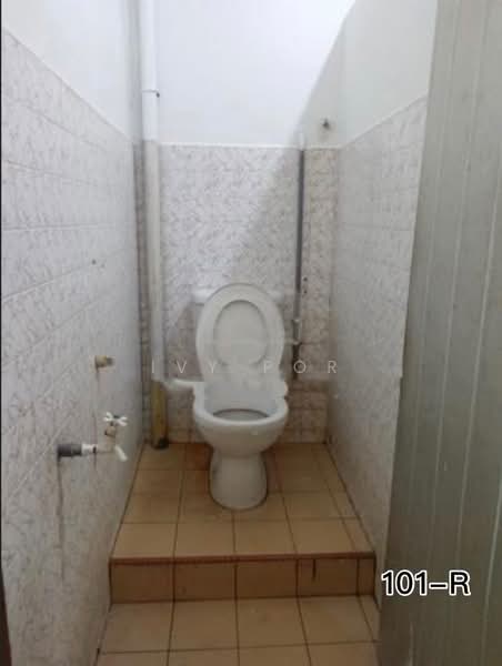 1-storey Terraced House for Sale in Kampung Batu Belah (Klang) - Ivy Por - Bathroom - PropertyGuru.com.my