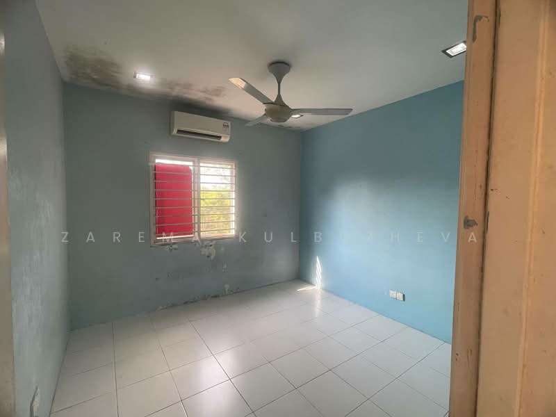 Townhouse for Sale in Taman Putra Perdana (Puchong) - Zarema Kulbuzheva - Bedroom - PropertyGuru.com.my