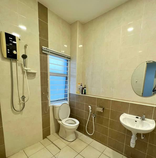 Semi-Detached House for Sale in Taman Saujana Emas (Kajang) - Peter Tan - Bathroom - PropertyGuru.com.my
