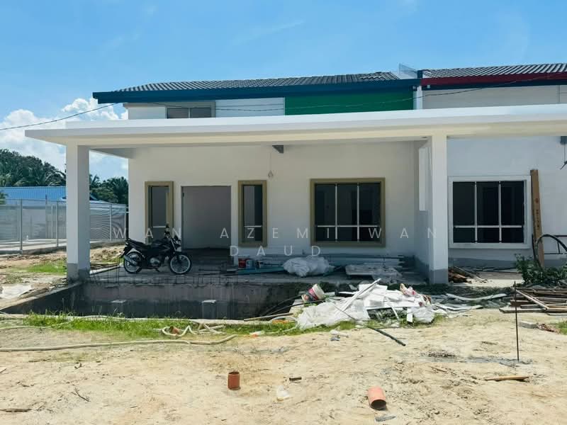 Rumah Berkembar untuk Dijual di Port Klang (Pelabuhan Klang) (Selangor) - Wan Azemi Wan Daud - Exterior - PropertyGuru.com.my