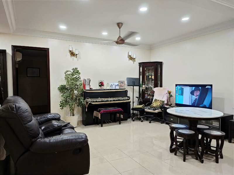 2-storey Terraced House for Sale in Bukit Jelutong (Shah Alam) - Afiqah zaidi - PropertyGuru.com.my