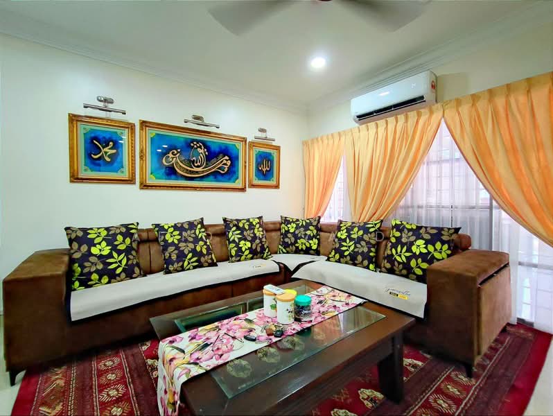 2-storey Terraced House for Sale in Bukit Jelutong (Shah Alam) - Afiqah zaidi - PropertyGuru.com.my