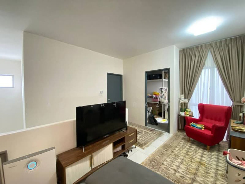 Townhouse for Sale in Dengkil (Selangor) - Aqillah Razali - Living Room - PropertyGuru.com.my