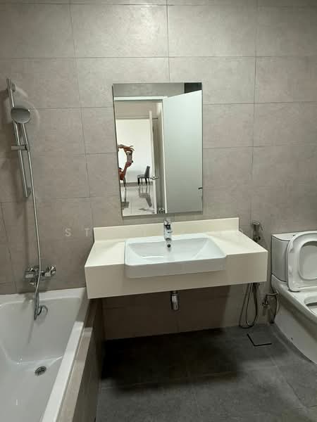 Kondominium untuk Disewa di Bangsar Hill Park - Stanley Ho - Bathroom - PropertyGuru.com.my