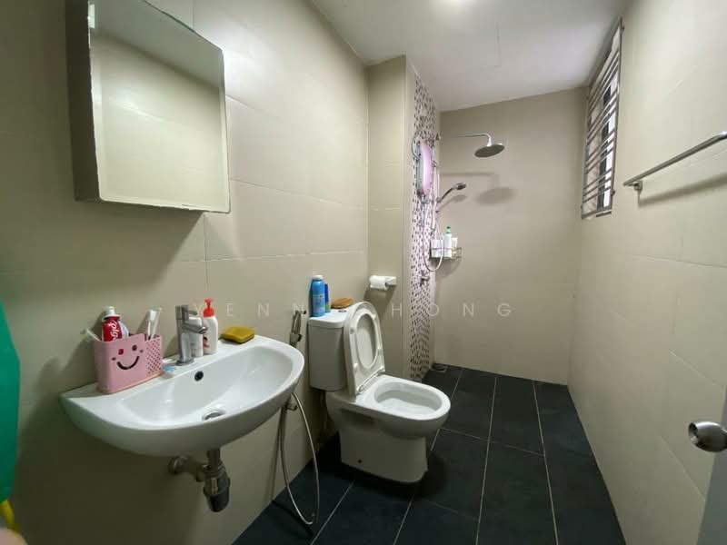 Condominium for Sale at Palace Court (Sri Istana) - Yenn Chong - Bathroom - PropertyGuru.com.my