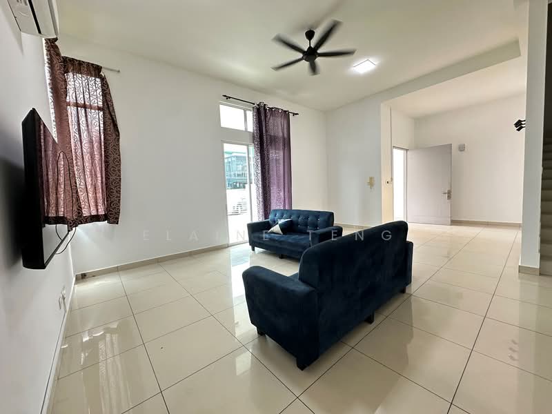 Rumah Berkembar untuk Disewa di Canary Garden (Klang) - Elaine Teng - Living Room - PropertyGuru.com.my