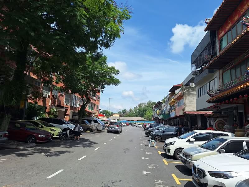 Shop for Rent in Taman Universiti Indah (Seri Kembangan) - Vincent Vince - Exterior - PropertyGuru.com.my