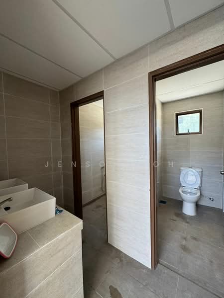 Factory for Rent in Rawang (Selangor) - Jenson Toh - Bathroom - PropertyGuru.com.my
