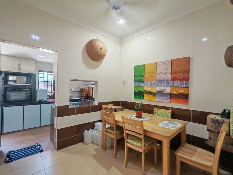 Rumah Teres 1 Tingkat untuk Dijual di Taman Sentosa (Klang) - CL Chew - Dining Room - PropertyGuru.com.my