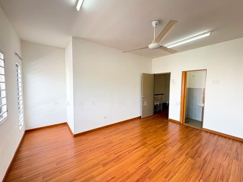 Rumah Teres 2 Tingkat untuk Dijual di Bandar Rinching Seksyen 6 (Semenyih) - Hawa Ibrahim - Interior - PropertyGuru.com.my