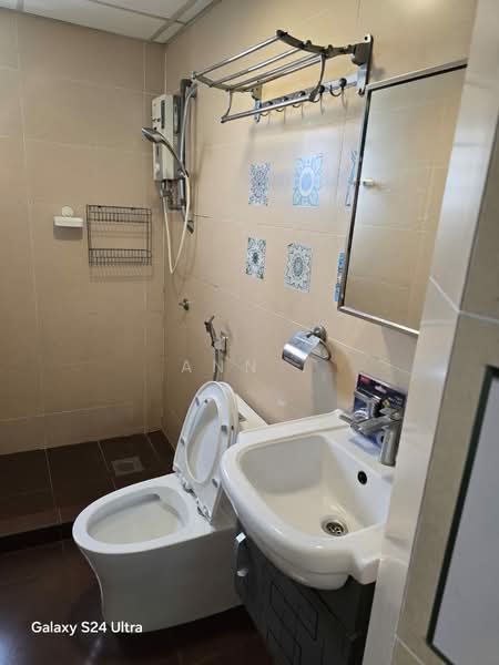 Servis Apartment untuk Disewa di Main Place Residence - Ann . - Bathroom - PropertyGuru.com.my