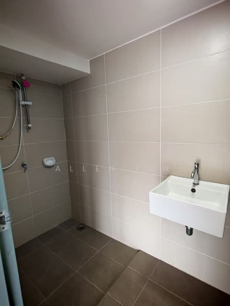 Service Residence for Rent at Pinnacle Kelana Jaya - Allen Tan - Bathroom - PropertyGuru.com.my
