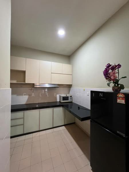 Pangsapuri untuk Dijual di Impian Senibong Apartment - Calley Chin - Kitchen - PropertyGuru.com.my