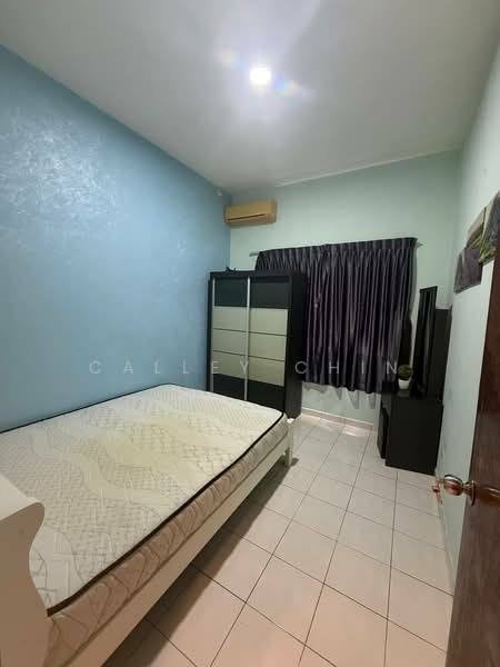 Pangsapuri untuk Dijual di Impian Senibong Apartment - Calley Chin - Bedroom - PropertyGuru.com.my