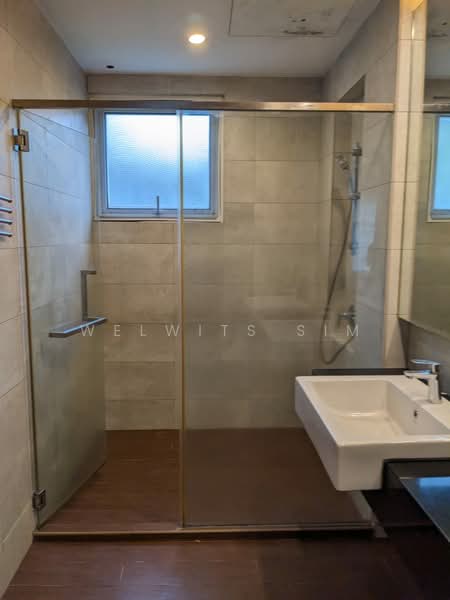 3-storey Terraced House for Rent in Tanjung Bungah (Penang) - Welwits Sim - Bathroom - PropertyGuru.com.my