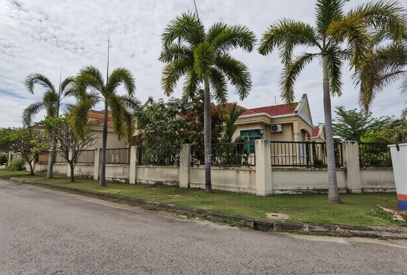Bungalow for Sale in Sepang (Selangor) - Hannee Tay - Exterior - PropertyGuru.com.my
