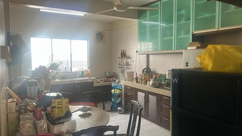 2-storey Terraced House for Sale in Taman Bukit Serdang (Seri Kembangan) - Nicholas Lew - Kitchen - PropertyGuru.com.my