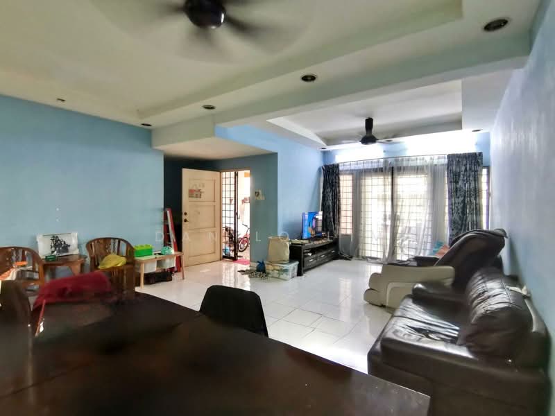2-storey Terraced House for Sale in Damai Rasa (Cheras) - Danilo Lim - Living Room - PropertyGuru.com.my