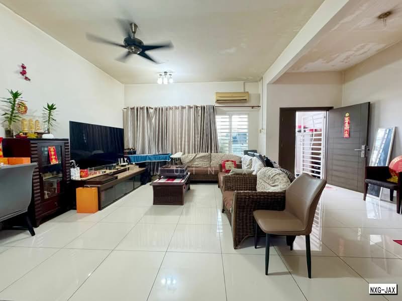 2.5-storey Terraced House for Sale in Bandar Puteri (Klang) - Hui Juin Xian - Living Room - PropertyGuru.com.my
