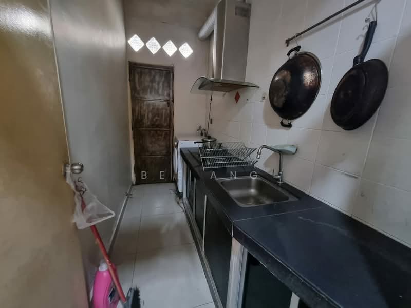 Semi-Detached House for Sale in Taman Aman Perdana (Kapar) - Bee Ang - Kitchen - PropertyGuru.com.my