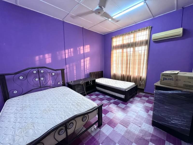 2-storey Terraced House for Sale in Bandar Mahkota Cheras (Cheras) - Lukman Hakim - Bedroom - PropertyGuru.com.my
