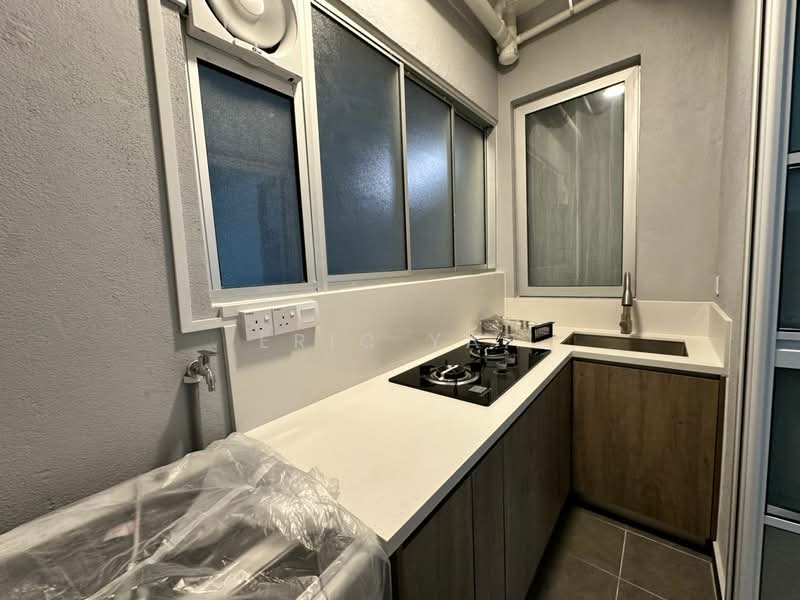 Lakefront Residence - 4