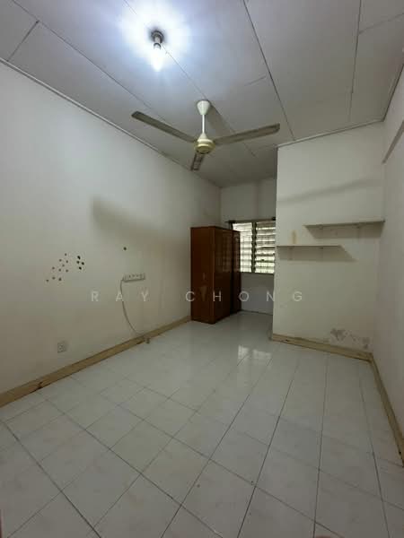 2.5-storey Terraced House for Rent in Taman Desa Karunmas (Balakong) - Ray Chong - Interior - PropertyGuru.com.my