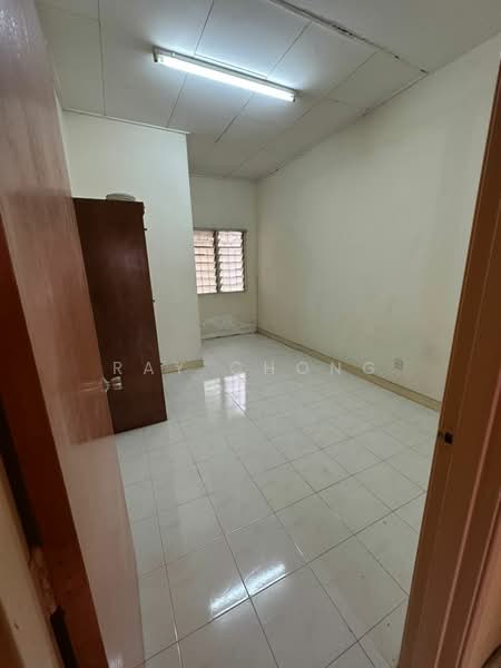 2.5-storey Terraced House for Rent in Taman Desa Karunmas (Balakong) - Ray Chong - Interior - PropertyGuru.com.my