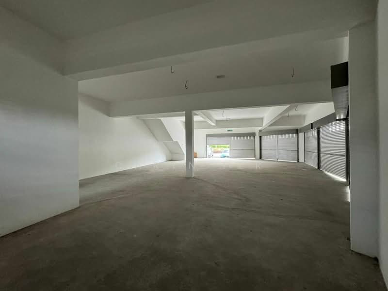 Shop for Rent in Bandar Cemerlang (Ulu Tiram) - Caryn Ter - Interior - PropertyGuru.com.my