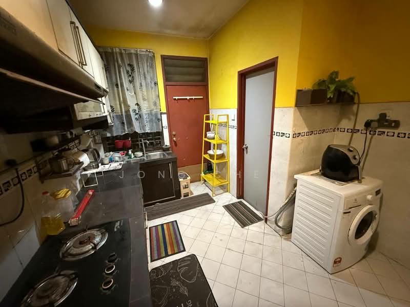 2-storey Terraced House for Sale in Mutiara Rini (Skudai) - Jong Chen - Kitchen - PropertyGuru.com.my