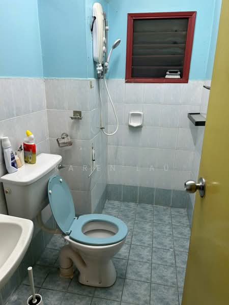 Pangsapuri untuk Disewa di Kinrara Ria - Karen Lau - Bathroom - PropertyGuru.com.my