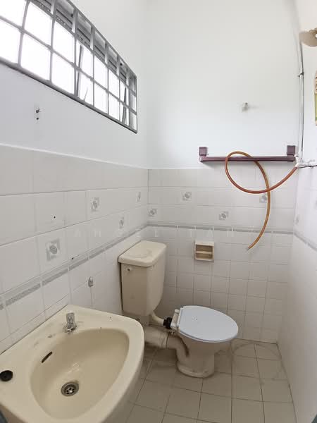2-storey Terraced House for Rent in BANDAR PUCHONG JAYA (Puchong) - Angel Tan - Bathroom - PropertyGuru.com.my