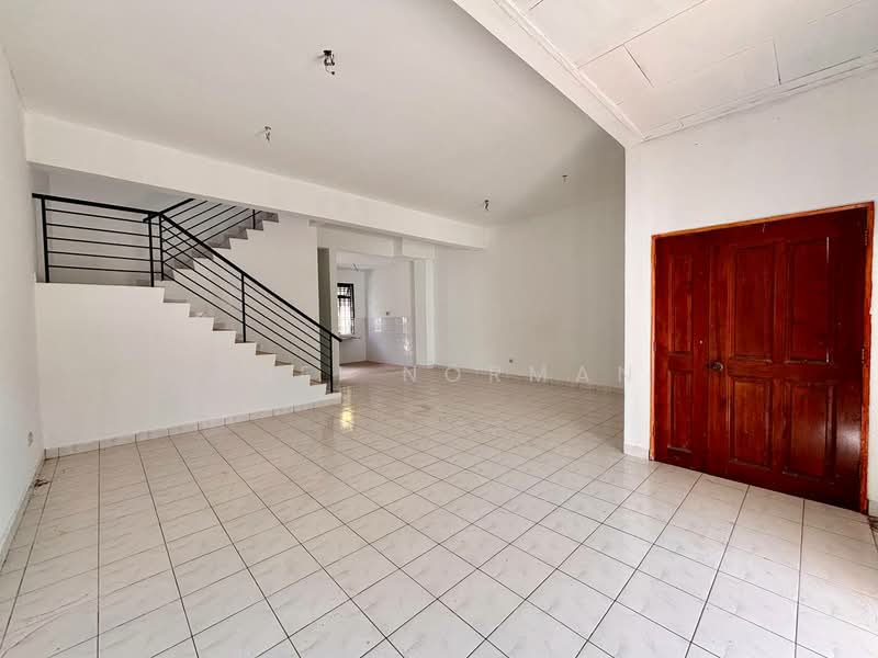 Rumah Teres 2 Tingkat untuk Dijual di Senai (Johor) - Sufi Norman - Living Room - PropertyGuru.com.my