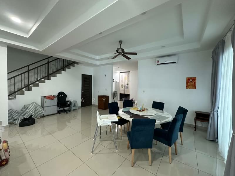 Semi-Detached House for Sale in Bandar Baru Sri Klebang (Chemor) - Gary Tang - Living Room - PropertyGuru.com.my