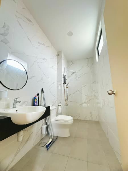 Semi-Detached House for Sale in Ulu Tiram (Johor) - Max Keng - Bathroom - PropertyGuru.com.my