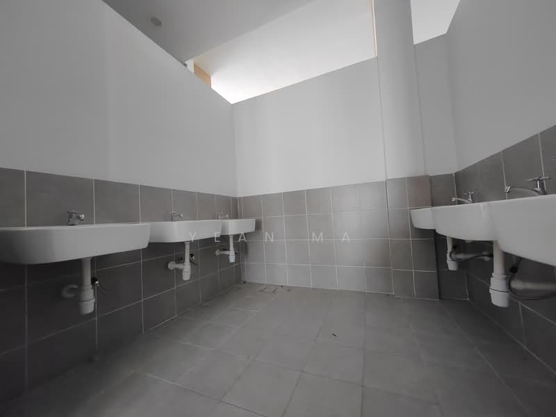 Shop / Office for Rent in Rawang (Selangor) - Yean Ma - Bathroom - PropertyGuru.com.my