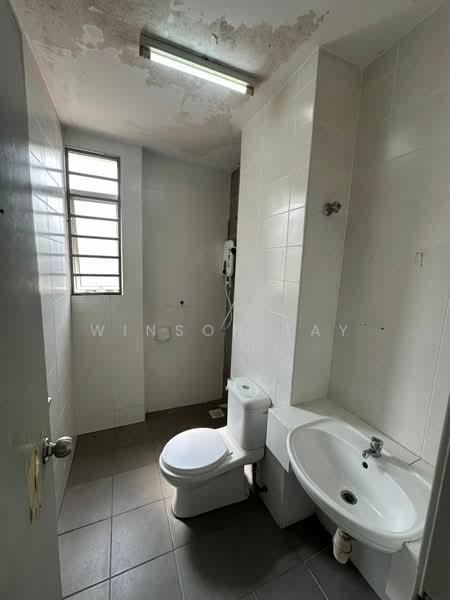 Semi-Detached House for Sale in Taman Tasik Semenyih (Semenyih) - Winson Tay - PropertyGuru.com.my