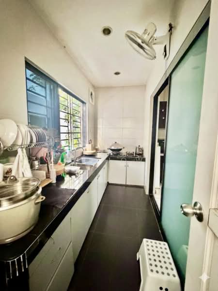 3-storey Terraced House for Sale in Taman Tasik Damai (Sungai Besi) - CY Low - Kitchen - PropertyGuru.com.my