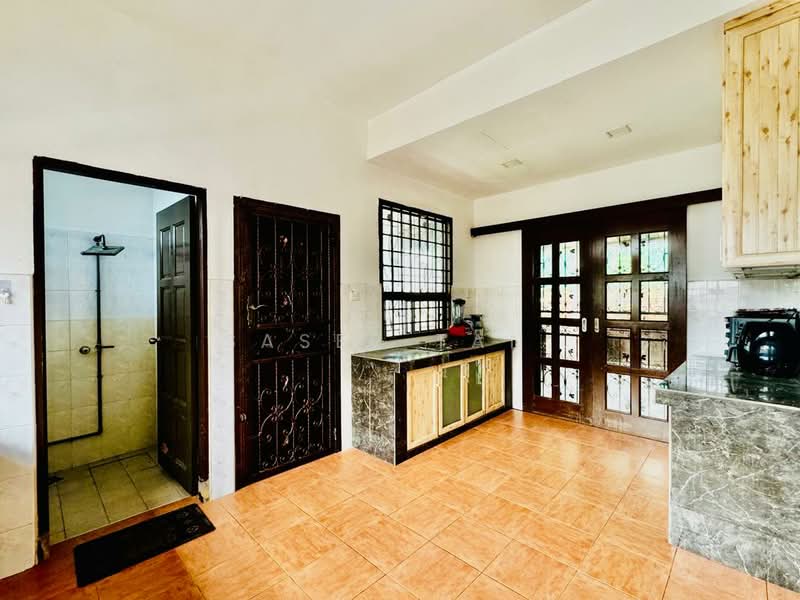 Bungalow for Sale in Kampung Mohd Amin (Johor Bahru) - SASER TAN. - Kitchen - PropertyGuru.com.my