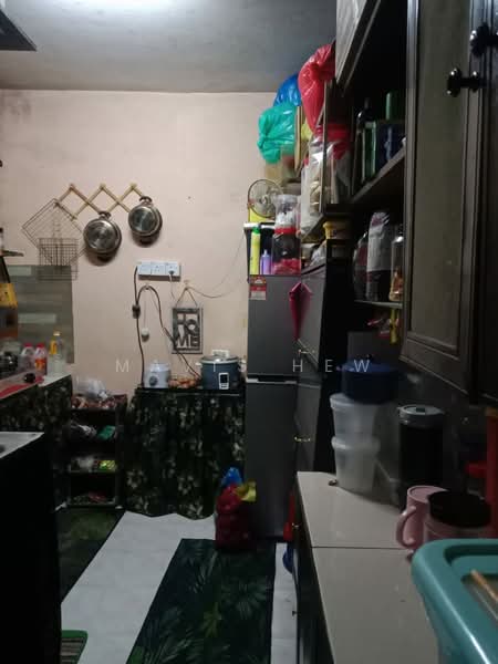Rumah Flat untuk Disewa di Flat Tasek 64 - Mavis Hew - Kitchen - PropertyGuru.com.my