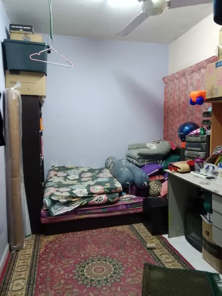 Rumah Flat untuk Disewa di Flat Tasek 64 - Mavis Hew - Bedroom - PropertyGuru.com.my