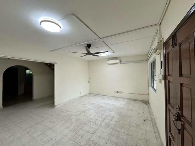 2-storey Terraced House for Rent in Seksyen 19 (Shah Alam) - Aziz Saad - Living Room - PropertyGuru.com.my