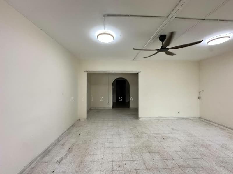 2-storey Terraced House for Rent in Seksyen 19 (Shah Alam) - Aziz Saad - Living Room - PropertyGuru.com.my