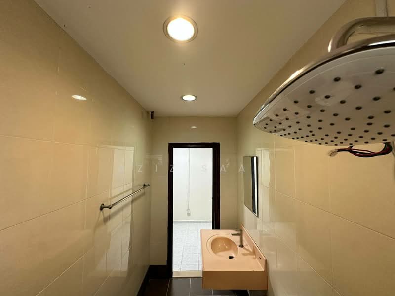 2-storey Terraced House for Rent in Seksyen 19 (Shah Alam) - Aziz Saad - Bathroom - PropertyGuru.com.my