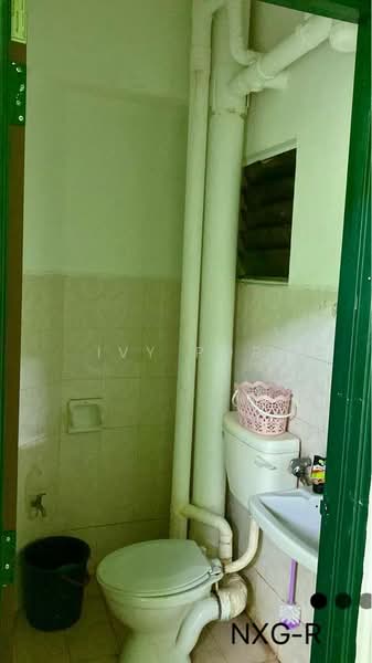 Apartment for Sale at Bandar Bukit Tinggi 1 Apartment - Ivy Por - Bathroom - PropertyGuru.com.my