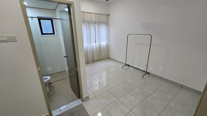 Servis Apartment untuk Disewa di YOUTH CITY - Amirun Kinanah - Bathroom - PropertyGuru.com.my
